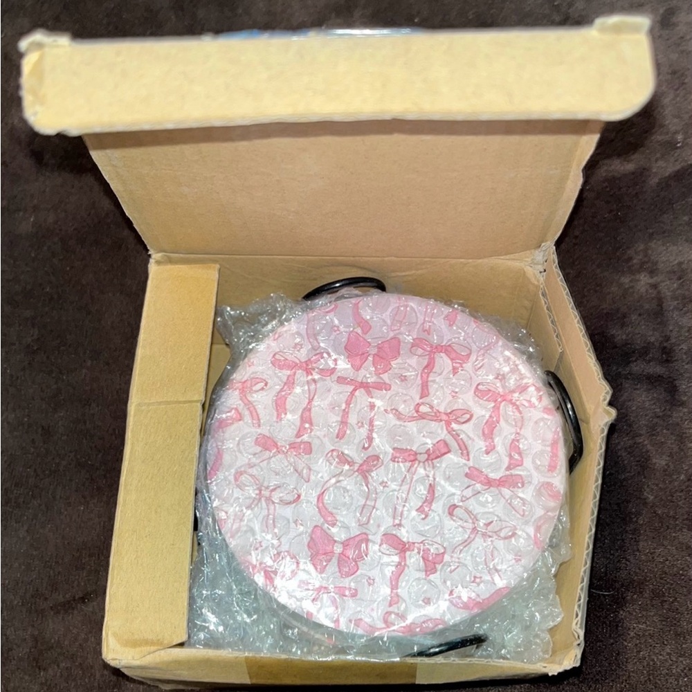 Round Pink Bow Pattern Coaster Set - Picture 3 of 3